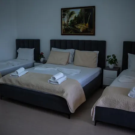 Alesio Bed and Breakfast Κρούγια