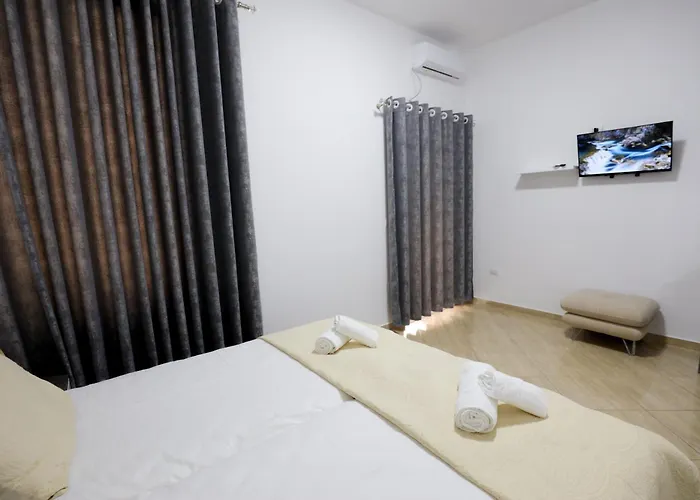 Alesio فندق مبيت وإفطار Krujë